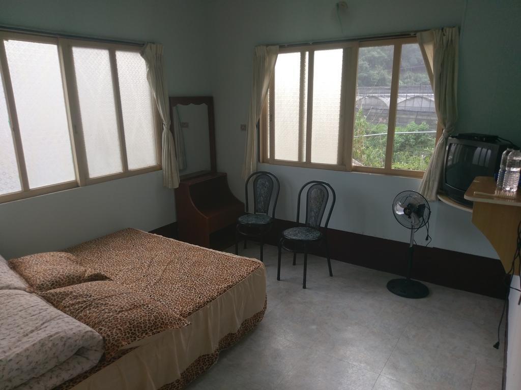 Ruishi Homestay Meishan Exterior foto